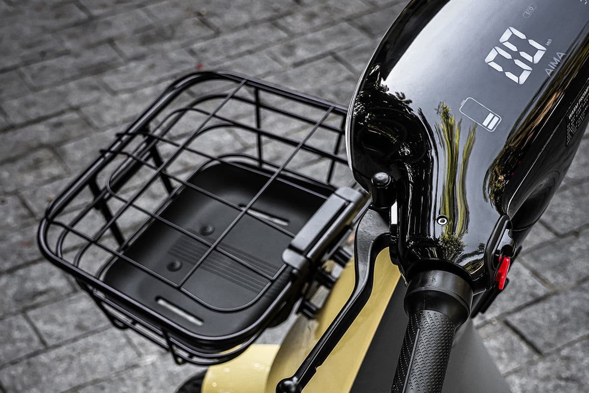 Scooter E390 - Vista Lateral